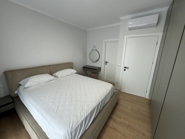 Tirane, jepet me qera apartament 2+1 Kati 6, 121 m² 1.200 € (Rruga e Durresit)