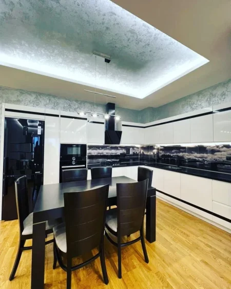 Tirane, shitet apartament 2+1 Kati 5, 116 m² 260.000 € (Kopshti Botanik)