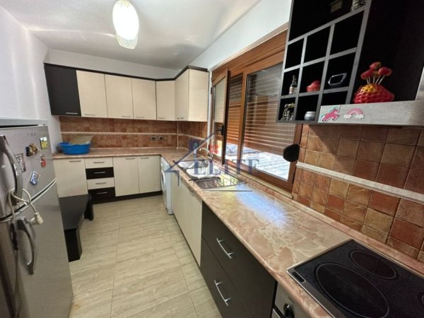 Tirane, jepet me qera apartament 2+1+Ballkon Kati 2, 90 m² 550 € (Sander Prosi)