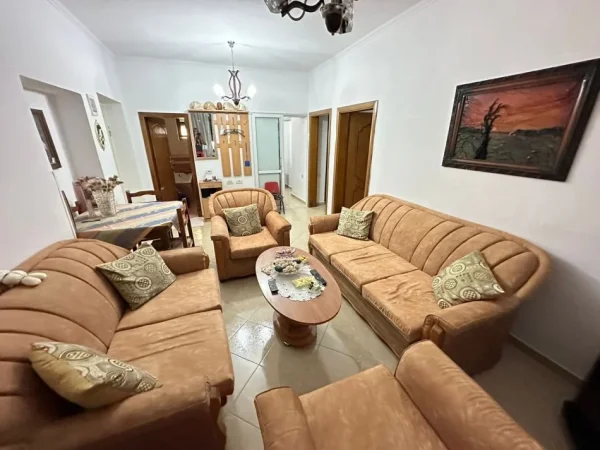 Tirane, shitet apartament 2+1+Aneks+Ballkon Kati 0, 99 m² 125.000 € (Brryli)
