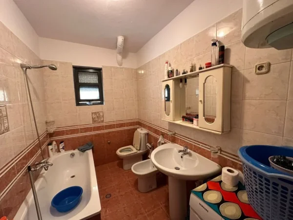 Tirane, shitet apartament 2+1+Aneks+Ballkon Kati 0, 99 m² 125.000 € (Brryli)