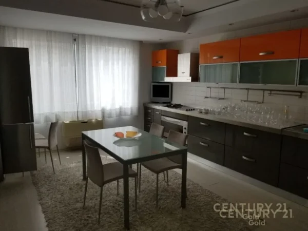 Tirane, shitet apartament 4+1 Kati 5, 348 m² 650.000 € (stadiumi dinamo)