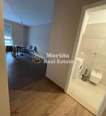 Tirane, jepet me qera apartament 2+1 Kati 1, 105 m² 600 € (Ali Demi)
