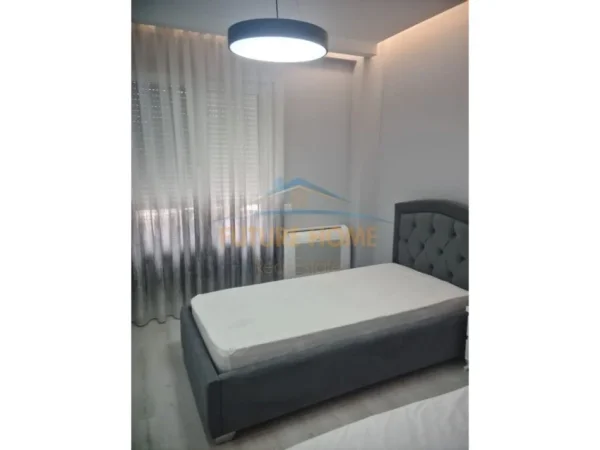 Tirane, jepet me qera apartament 2+1 , 108 m² 750 € (SHKOLLA E BALETIT)