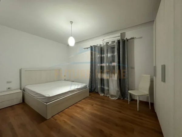 Tirane, jepet me qera apartament 2+1 Kati 9, 110 m²  500€ (ASTIR BAR ARTISTI)