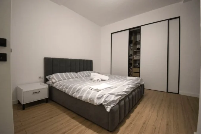 Tirane, shitet apartament 1+1+Ballkon Kati 3, 83 m² 141.000 € (SELITE)