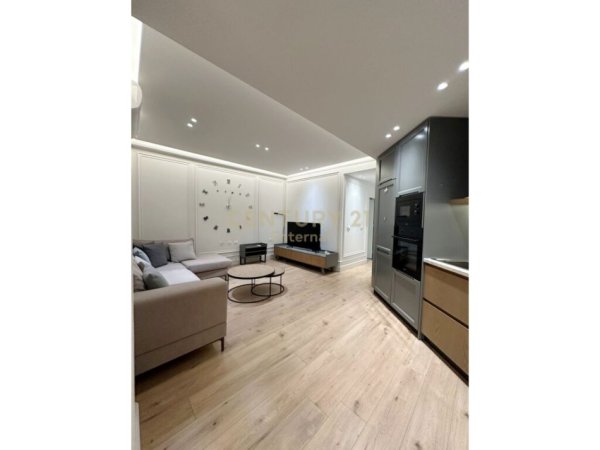 Tirane, jepet me qera apartament 2+1+Aneks+Ballkon Kati 6, 100 m² 900 € (Rruga Cameria, Myslym Shyr)