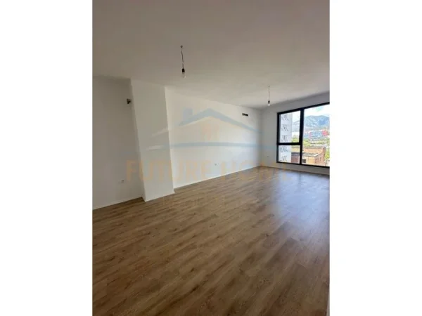 Tirane, shitet apartament 1+1 Kati 5, 64 m² 110.660 € (PORCELAN)