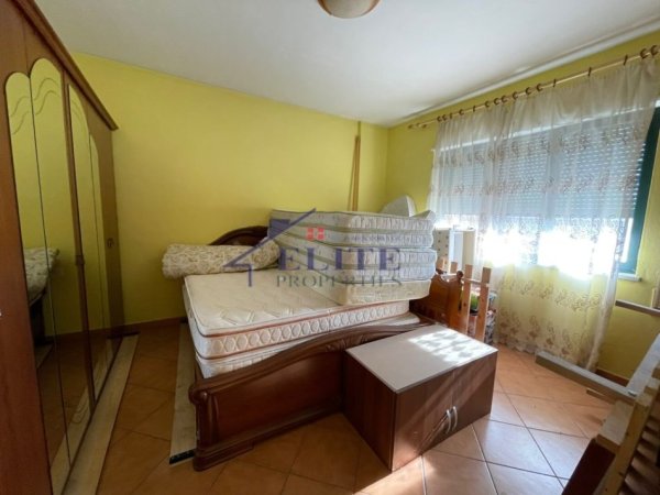 Tirane, jepet me qera apartament 3+1+Ballkon Kati 12, 130 m² 700 € (Ibrahim Rugova)