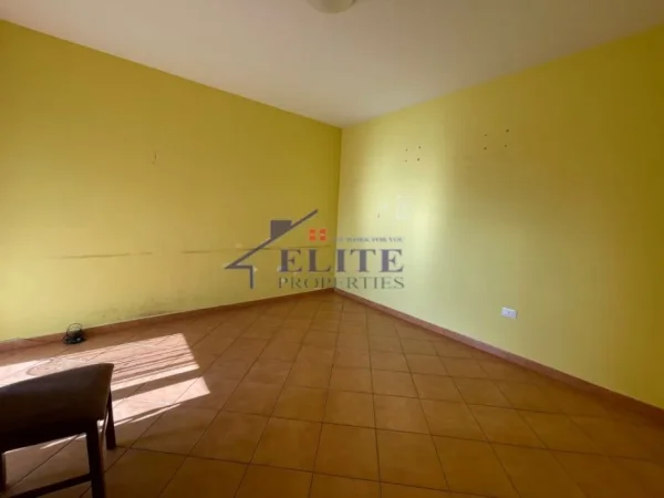 Tirane, jepet me qera apartament 3+1+Ballkon Kati 12, 130 m² 700 € (Ibrahim Rugova)