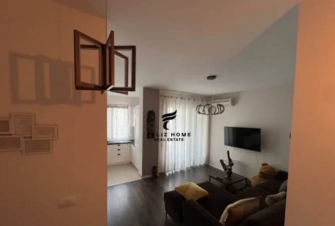 Tirane, jepet me qera apartament 2+1+Ballkon Kati 4, 100 m² 700 € (KOPSHTI ZOOLOGJIK)