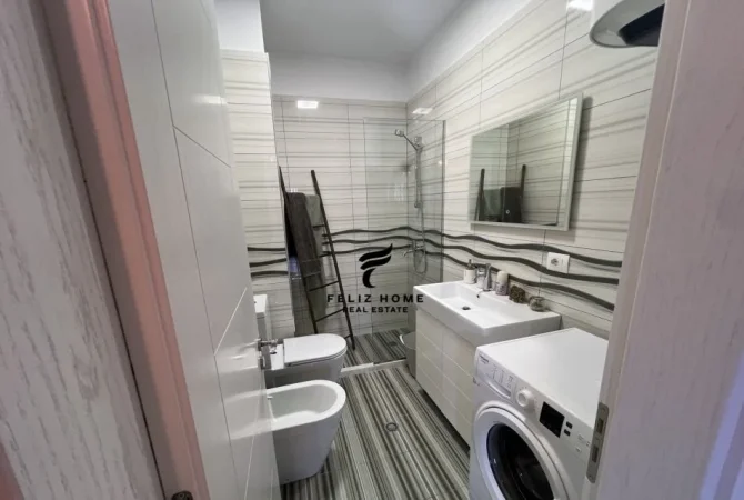 Tirane, jepet me qera apartament 2+1+Ballkon Kati 4, 100 m² 700 € (KOPSHTI ZOOLOGJIK)