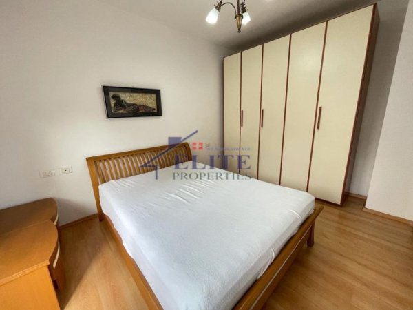 Tirane, jepet me qera apartament 2+1+Ballkon Kati 2, 124 m² 700 € (Myslym Shyri)
