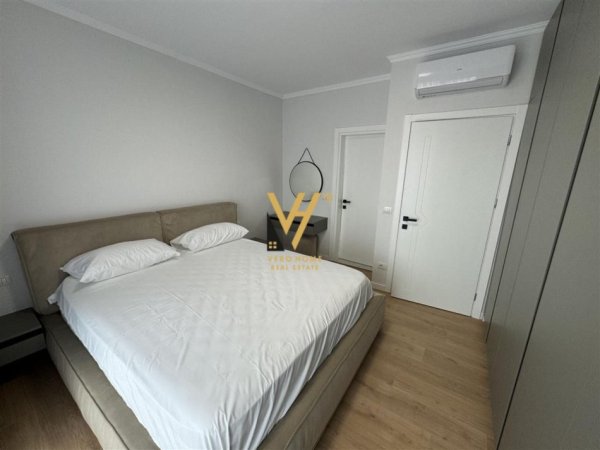 Tirane, jepet me qera 2+1+Ballkon Kati 6, 120 m² 1.200 € (RRUGA E DURRESIT)