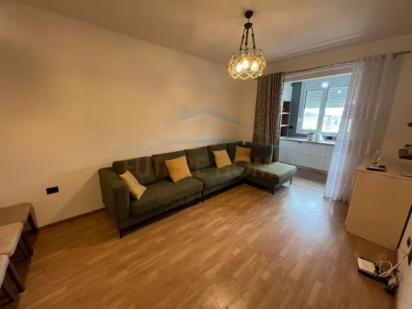 Korce, shitet apartament 2+1 Kati 5, 87 m² 49.000 € (Lagjia 4)