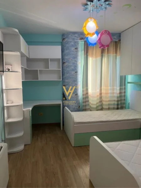 Tirane, shitet apartament 2+1+Ballkon Kati 4, 120 m² 220.000 € (UNAZA E RE)