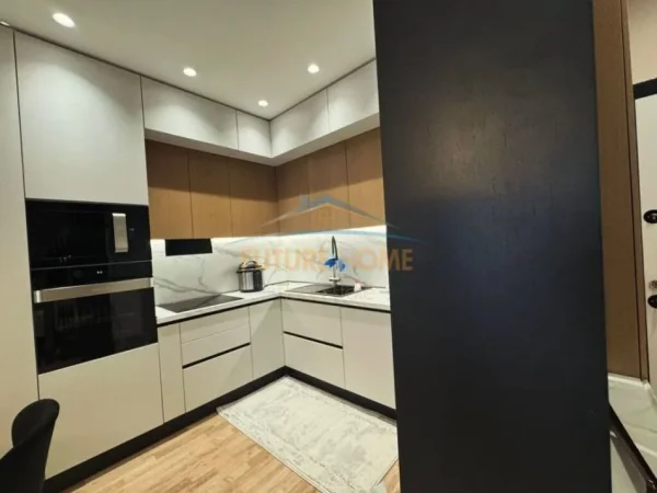 Tirane, shitet apartament 1+1+Ballkon Kati 4, 74 m² 155.000 € (Rruga 5 Maj)