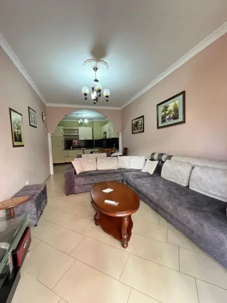 Tirane, jepet me qera apartament 2+1 Kati 2, 100 m² 400 € (Astir)