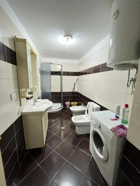 Tirane, jepet me qera apartament 2+1 Kati 2, 100 m² 400 € (Astir)
