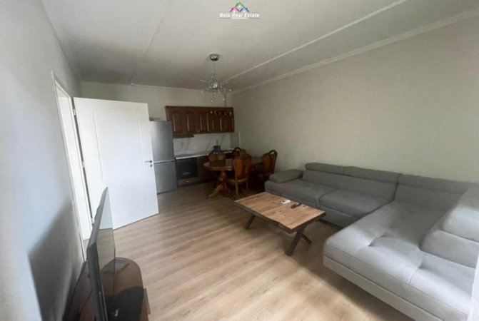 Tirane, jepet me qera apartament 1+1 Kati 4, 70 m² 500 € (Shkolla e Baletit)