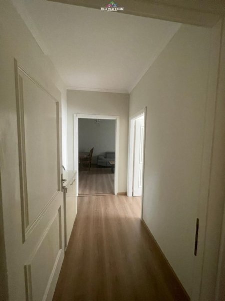 Tirane, jepet me qera apartament 1+1 Kati 4, 70 m² 500 € (Shkolla e Baletit)