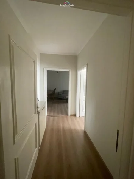 Tirane, jepet me qera apartament 1+1 Kati 4, 70 m² 500 € (Shkolla e Baletit)