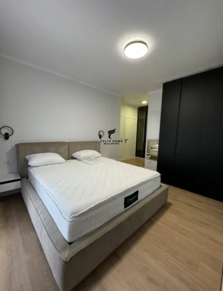 Tirane, jepet me qera apartament 2+1+Ballkon Kati 3, 145 m² 1.400 € (RRUGA E DURRESIT)