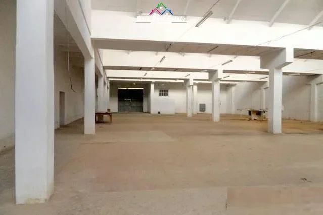 Tirane, jepet me qera ambjent biznesi Kati 0, 450 m² 1.300 € (Allias)