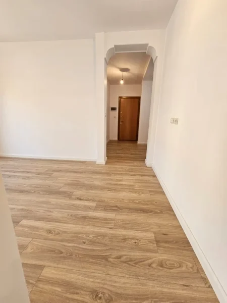Tirane, shitet apartament 1+1 , 70 m² 136.000 € (Shkolla e Baletit)