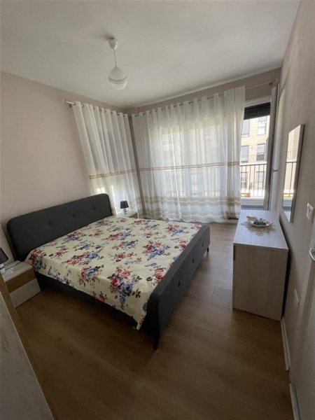 Tirane, jepet me qera apartament 2+1 Kati 8, 98 m² 650 € (don bosko)
