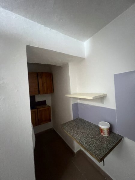 Tirane, jepet me qera ambjent biznesi Kati -1, 30 m² 230 € (Zogu i Zi)