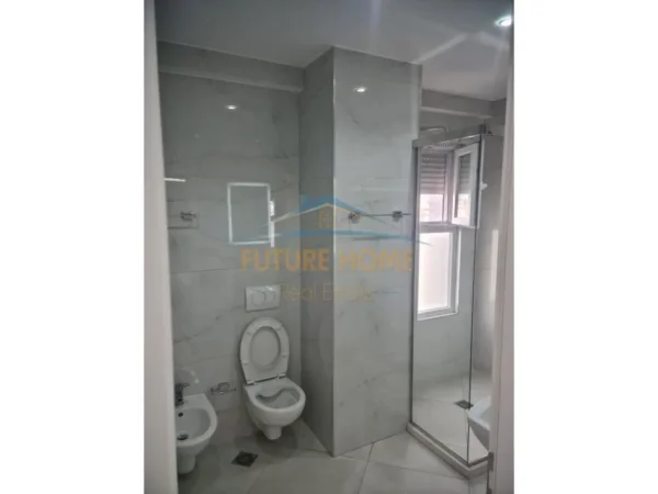 Tirane, jepet me qera apartament 2+1 Kati 7, 108 m² 750 € (Shkolla e Baletit)
