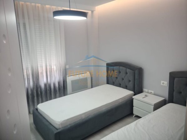 Tirane, jepet me qera apartament 2+1 Kati 7, 108 m² 750 € (Shkolla e Baletit)
