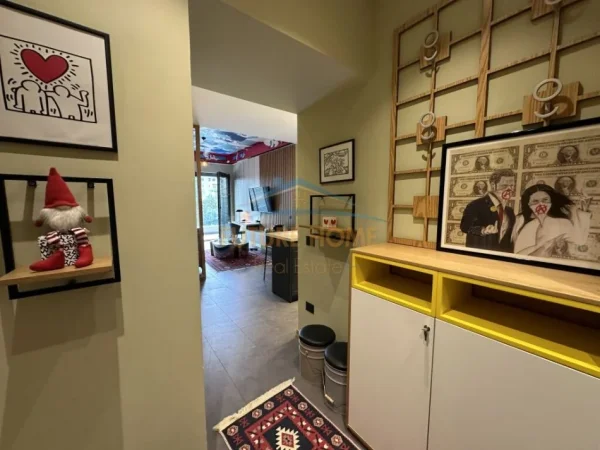 Tirane, jepet me qera apartament 1+1 Kati 2, 73 m² 900 € (Kompleksi Delijorgji)