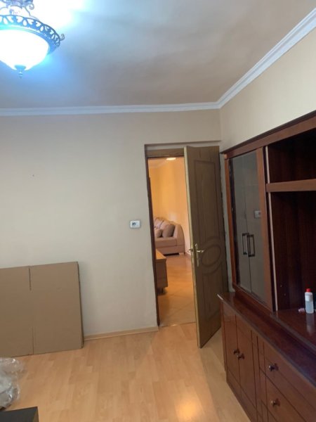 Tirane, jepet me qera apartament 2+1+Ballkon Kati 2, 75 m² 550 € (Myslym shyr , te tregu cam)