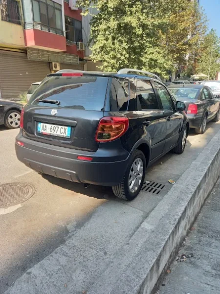 fiat sedici 1,9 nafte,4x4 viti 2010, 226.000 km cmimi 5500 €