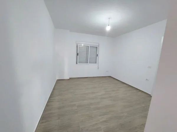 !SHITUR!Durres, shitet apartament 3+1+Ballkon Kati 4, 127 m² 106.000 € (Tek Ish URT, Durres)