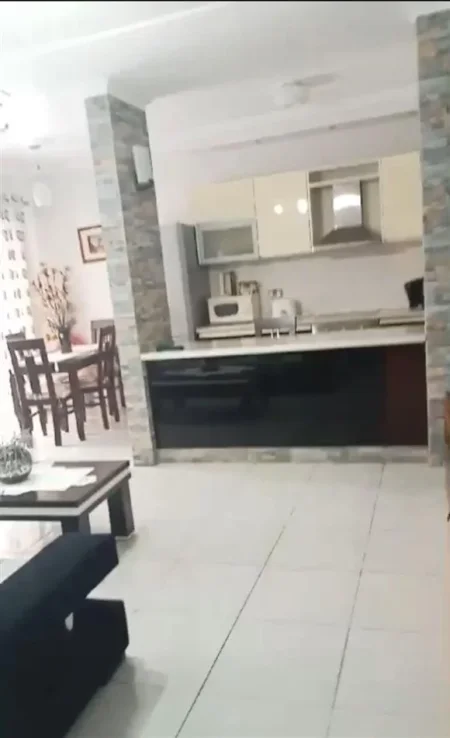 Tirane, jepet me qera apartament 2+1+Aneks+Ballkon Kati 4, 85 m² 550 € (Don Bosko)