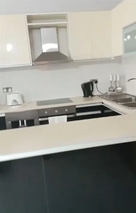 Tirane, jepet me qera apartament 2+1+Aneks+Ballkon Kati 4, 85 m² 550 € (Don Bosko)
