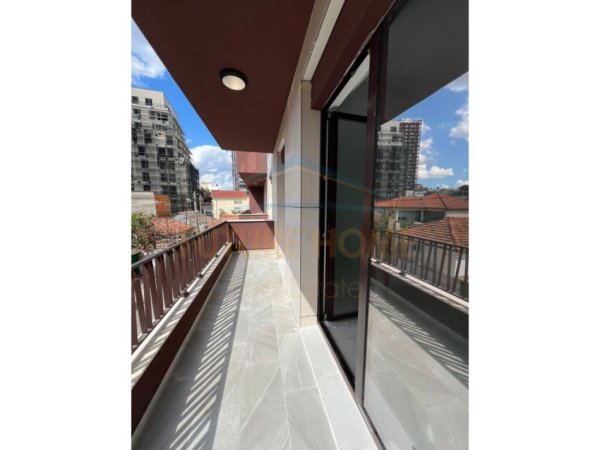 Tirane, jepet me qera apartament 2+1 Kati 1, 93 m² 700 € (Myslym Shyri)