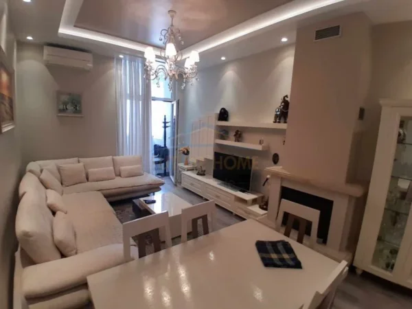 Tirane, jepet me qera apartament 2+1 Kati 7, 96 m² 800 € (Rruga Bardhyl)