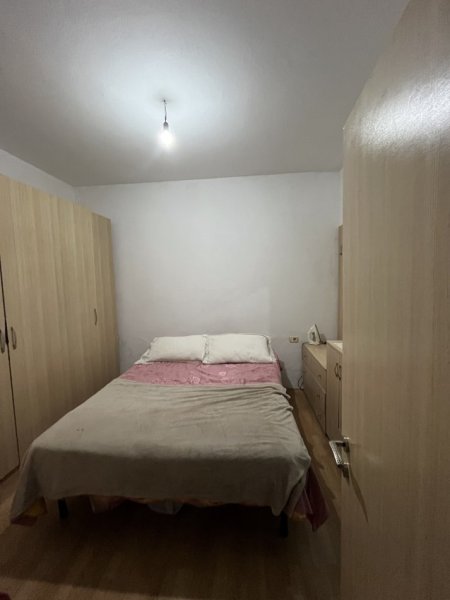 Tirane, jepet me qera apartament 1+1+Ballkon Kati 2, 400 € (Rruga Jorgjia Truja)