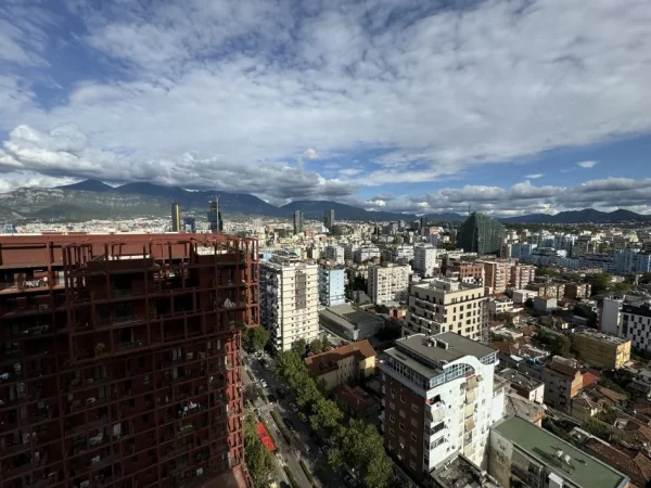 Tirane, jepet me qera ambjent biznesi Kati 18, 160 m² 1.700 € 