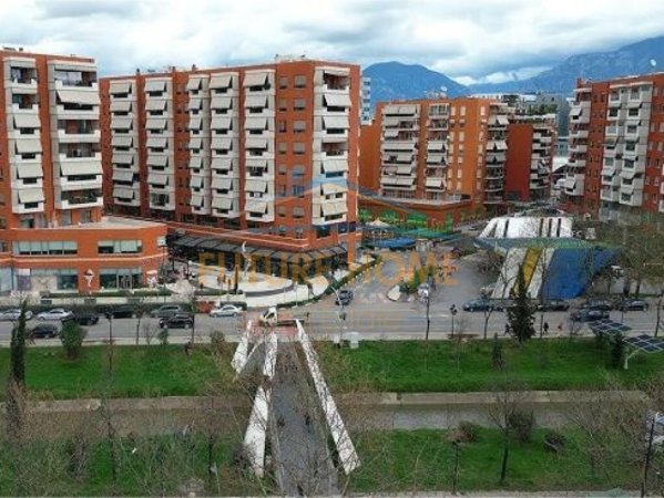 Tirane, jepet me qera ambjent biznesi Kati 0, 704 m² 17.600 € (RRUGA E KAVAJES)