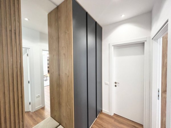 Tirane, shitet apartament 1+1+Ballkon Kati 7, 72 m² 210.000 € (Rruga Dibres)