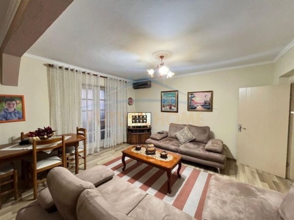 Durres, shitet apartament 1+1 Kati 5, 60 m² 60.000 € (Spitali Rajonal, Durres)