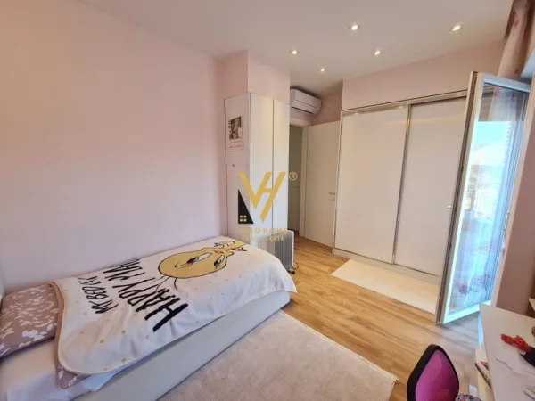 Tirane, shitet apartament 3+1+Ballkon Kati 1, 166 m² 450.000 € (TEG)