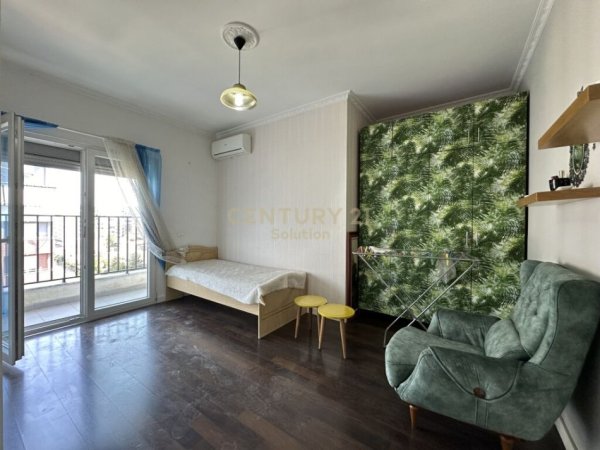 Tirane, shitet apartament 2+1+Ballkon Kati 7, 97 m² 127.000 € (Unaza e re)