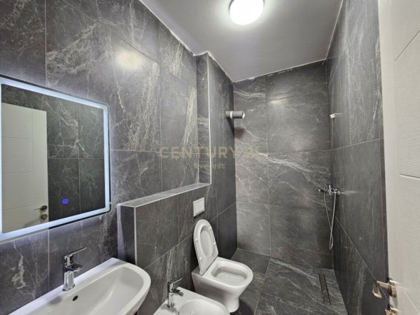 Tirane, shitet apartament 2+1 Kati 2, 98 m² 185.000 € (kompleksi asl 2)