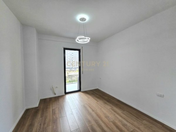 Tirane, shitet apartament 2+1 Kati 2, 98 m² 185.000 € (kompleksi asl 2)